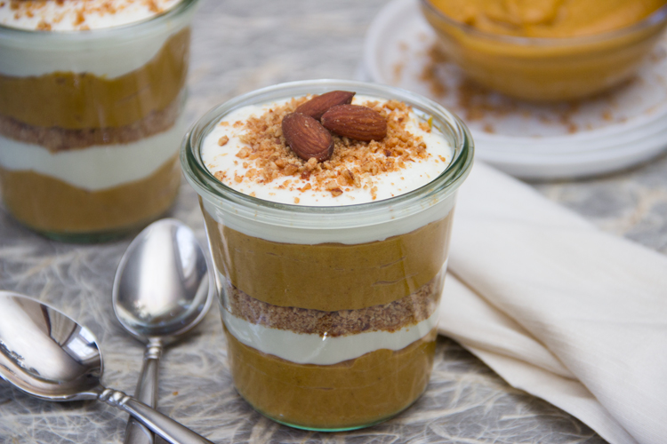 healthy-pumpkin-cheesecake-parfait